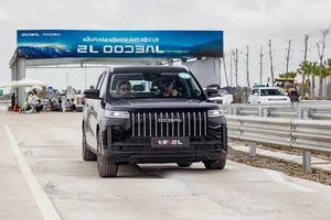 Jaecoo J5 Arrives in Vietnam: Petrol, Hybrid, and EV Options from 569 Million VND - image 5