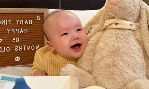 Le Au Ngan Anh Shares Heartwarming Moments with Her Adorable One-Year-Old Son - image 5