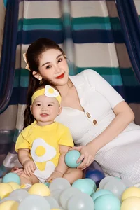 Le Au Ngan Anh Shares Heartwarming Moments with Her Adorable One-Year-Old Son - image 11