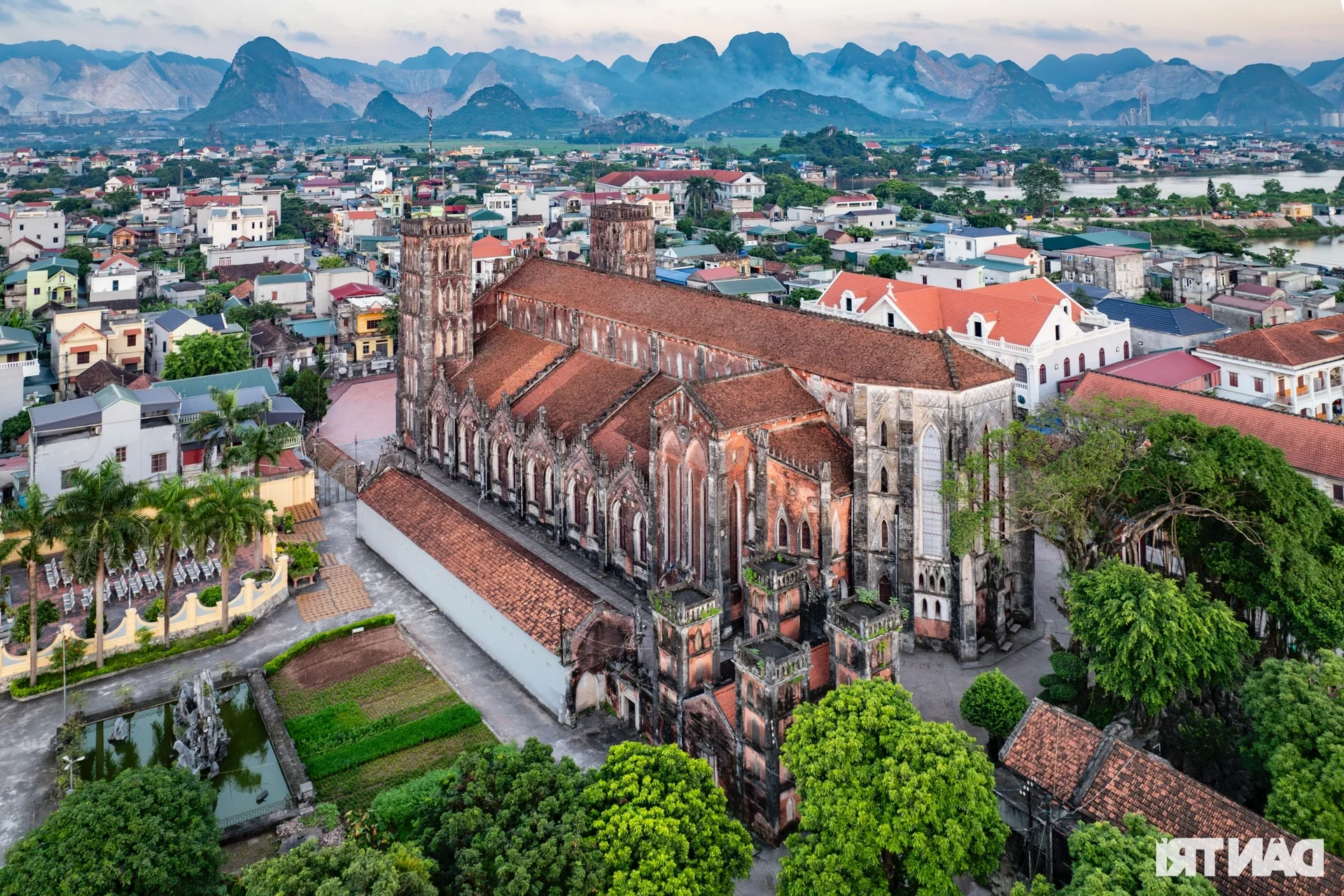 Exploring the Timeless Architectural Grandeur and Sacred History of the So Kien Basilica in Vietnam