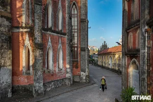 Exploring the Timeless Architectural Grandeur and Sacred History of the So Kien Basilica in Vietnam - image 10