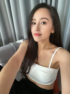 Mai Phuong Thuy Clever Social Media Interaction Before Livestream - image 9