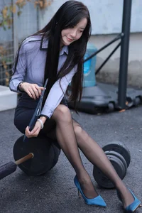 Professional Elegance: IESS Wanping Black Silk Secretary Style Gallery - image 5