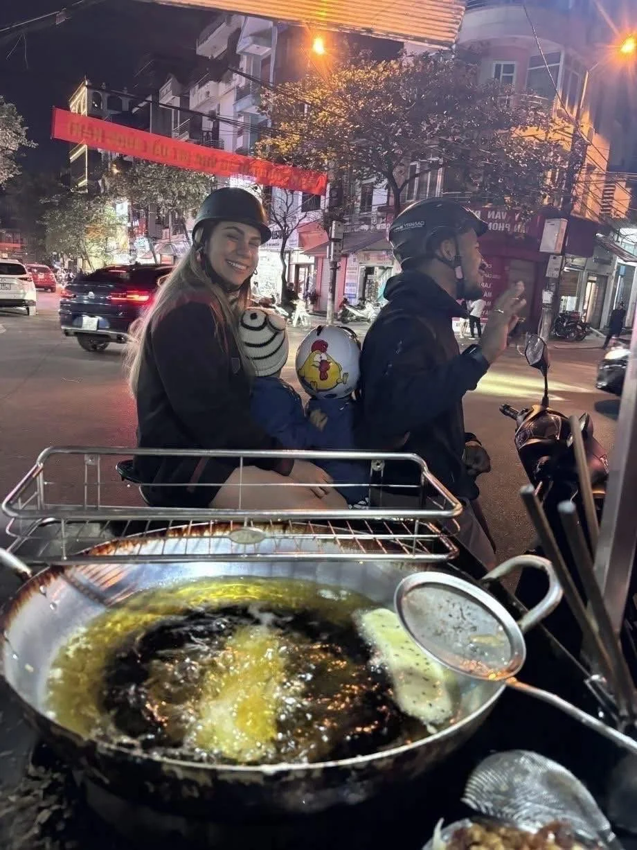 Footballer Nguyen Xuan Son’s Favorite Fried Banana Shop to Open New Branch
