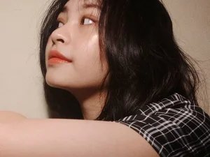 Beautiful Gen Z Style of Late Artist Giang Coi's Daughter - image 2