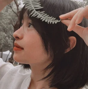 Beautiful Gen Z Style of Late Artist Giang Coi's Daughter - image 6