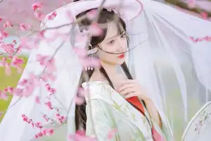 Graceful Hanfu Beauty Amidst Cherry Blossoms - Qi Luo Sheng De Xiao Su Su | YiTuYu Vol.8553 - image 9
