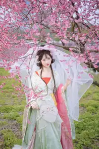 Graceful Hanfu Beauty Amidst Cherry Blossoms - Qi Luo Sheng De Xiao Su Su | YiTuYu Vol.8553 - image 12