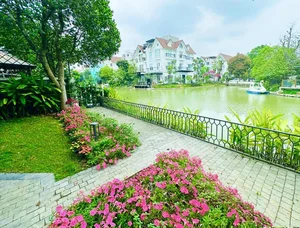 Inside the 60 Billion VND Luxury Villa of the Actress and Her 'Sugar Daddy' Husband - image 1