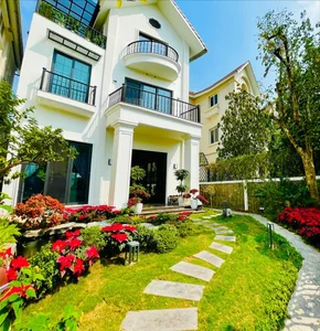Inside the 60 Billion VND Luxury Villa of the Actress and Her 'Sugar Daddy' Husband - image 8