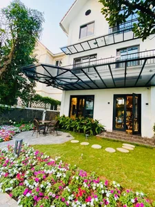 Inside the 60 Billion VND Luxury Villa of the Actress and Her 'Sugar Daddy' Husband - image 3