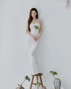 Sichuan Hot Girl Stuns in Delicate Traditional Halter Dress - image 2