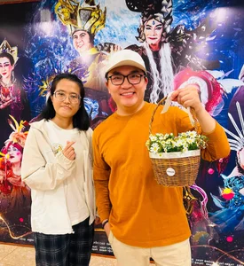 Vietnamese Celeb Buzz: Hoai Lam's New Look and Diem Huong's Canada ER Controversy - image 43