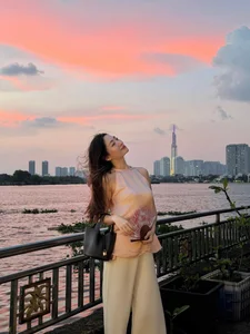 Vietnamese Celeb Buzz: Hoai Lam's New Look and Diem Huong's Canada ER Controversy - image 29