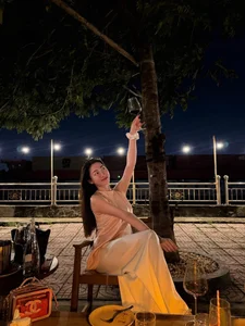 Vietnamese Celeb Buzz: Hoai Lam's New Look and Diem Huong's Canada ER Controversy - image 53