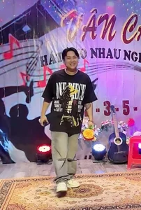 Vietnamese Celeb Buzz: Hoai Lam's New Look and Diem Huong's Canada ER Controversy - image 27