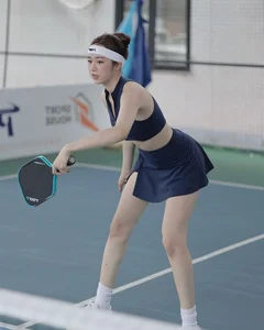 Style Guide: How This Vietnamese Fashion Influencer Masters the Bodycon Trend with Confidence - image 0