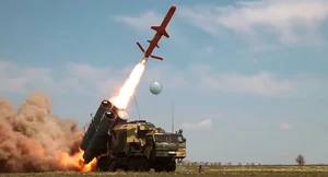 Ukraine's New Hybrid UAV-Missile Reshapes Modern Defense - image 3