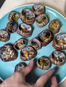 Female Singer Gains Praise After Preparing Heartfelt Meal for Her Mother - image 6