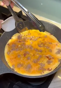 Female Singer Gains Praise After Preparing Heartfelt Meal for Her Mother - image 17