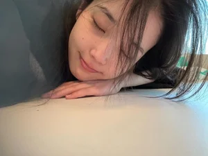 Korean Star IU Stuns Fans with Viral No-Makeup Photos: Discover Her Timeless Beauty and Skincare Secrets in Her Thirties - image 1