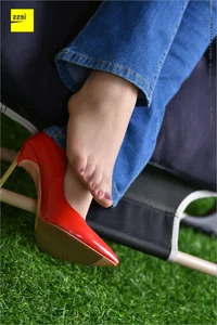 Guang Yan - Jeans and Red High Heels IESS Sizu Biandang 224 - image 55
