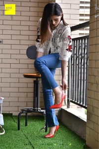 Guang Yan - Jeans and Red High Heels IESS Sizu Biandang 224 - image 48