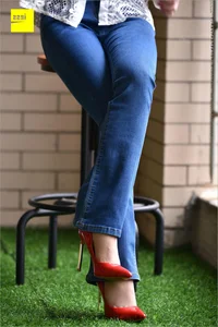 Guang Yan - Jeans and Red High Heels IESS Sizu Biandang 224 - image 53