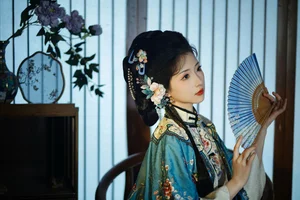 Visual Storytelling and Modern Aesthetics: YiTuYu Art Language Vol.6921 with Tu Ya - image 4