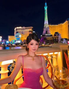 The Ethereal Beauty of Chinese Influencers: Stepping Straight Out of a Manhua - image 6