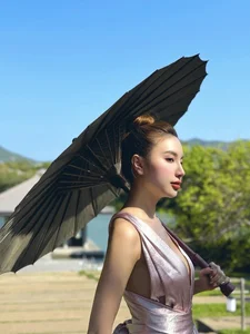 Hanh Sino Redefines Elegance: A Deep Dive into Her Bold Fashion and Stunning Figure - image 3