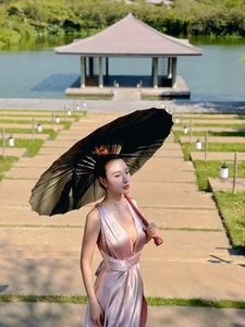Hanh Sino Redefines Elegance: A Deep Dive into Her Bold Fashion and Stunning Figure - image 5