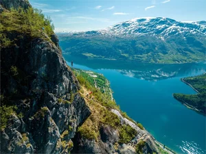 Thrilling Rope Ladder Climb on Norway's Majestic Mountains - image 8