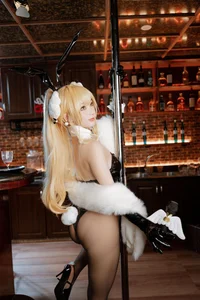 Stunning Rupee Bunny Girl Cosplay by Qi Qi Na Na Zi: High-Quality Goddess of Victory Nikke Inspired Photo and Video Collection - image 7