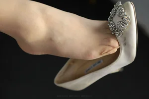 IESS Qiu Qiu: The Elegant Seductive White Rose Series - image 73