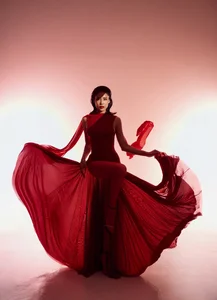 Elegance and Allure: Nguyễn Thị Loan Showcases Sophisticated and Seductive Fashion Styles for Modern Women - image 2