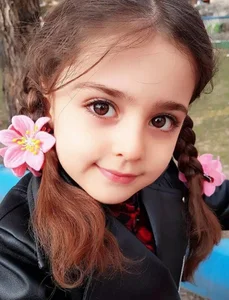Where is She Now? The Beautiful Girl Whose Father Quit His Job to Protect Her - image 8