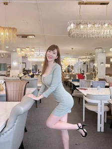 Thai Model Stuns Fans with Unreal Manga-Like Proportions and Fitness Routine - image 3