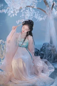 YiTuYu Art Language Vol.6124: Huang Yu Yao in Floral Elegance - image 15