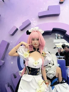 Stunning Cosplay Transformations: The Art of Character Reimagining and Creative Costume Design - image 3