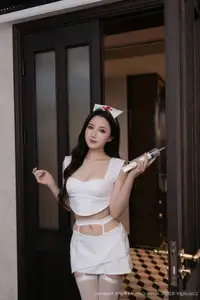 Enchanting Yu Zi Jiang Fish Model in XiuRen No.10711: Elegant Charm and Allure Unveiled - image 33