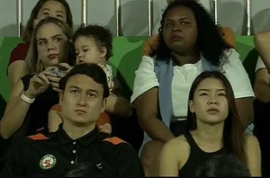 Dang Van Lam and Yen Xuan: A Public Romance Following the Goalkeeper's Success - image 7