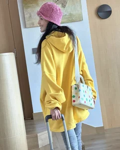 Shu Qi’s Ultimate Sun Protection Beach Style Sparks Fashion Debates - image 1