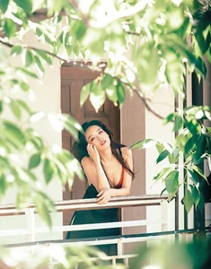Shu Qi’s Ultimate Sun Protection Beach Style Sparks Fashion Debates - image 2