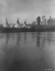 Rare Photos Reveal Native American Life 100 Years Ago - image 12