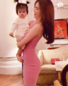 Former Singer Tieu Welcomes Daughter: Ngoc Trinh’s Niece Receives an Exceptionally Rare and Unique Name - image 5