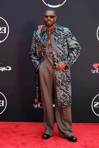 Red Carpet Royalty: Zendaya and the Best Dressed Stars Redefining Modern Glamour - image 32