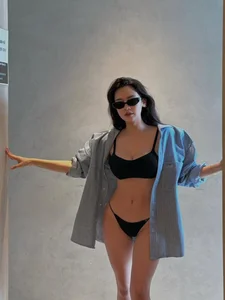 Beauty Quyen Qui Stuns in Bold Bikini Photoshoot Showcasing Flawless Physique - image 7