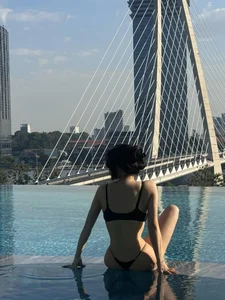 Beauty Quyen Qui Stuns in Bold Bikini Photoshoot Showcasing Flawless Physique - image 5