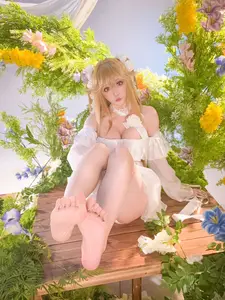 Pure Ethereal Beauty: Hoshilily as Anchorage from Azur Lane - image 4